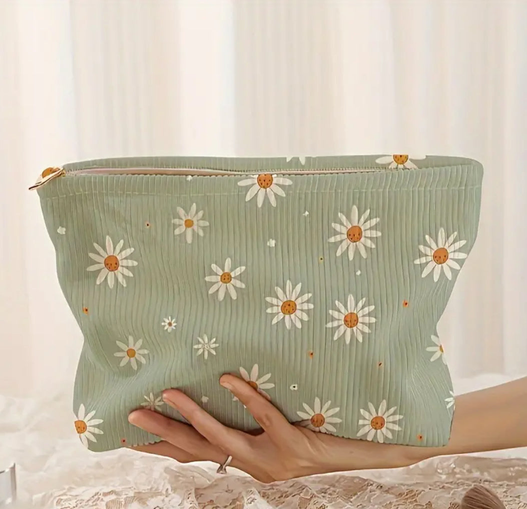 Flower makeup pouch