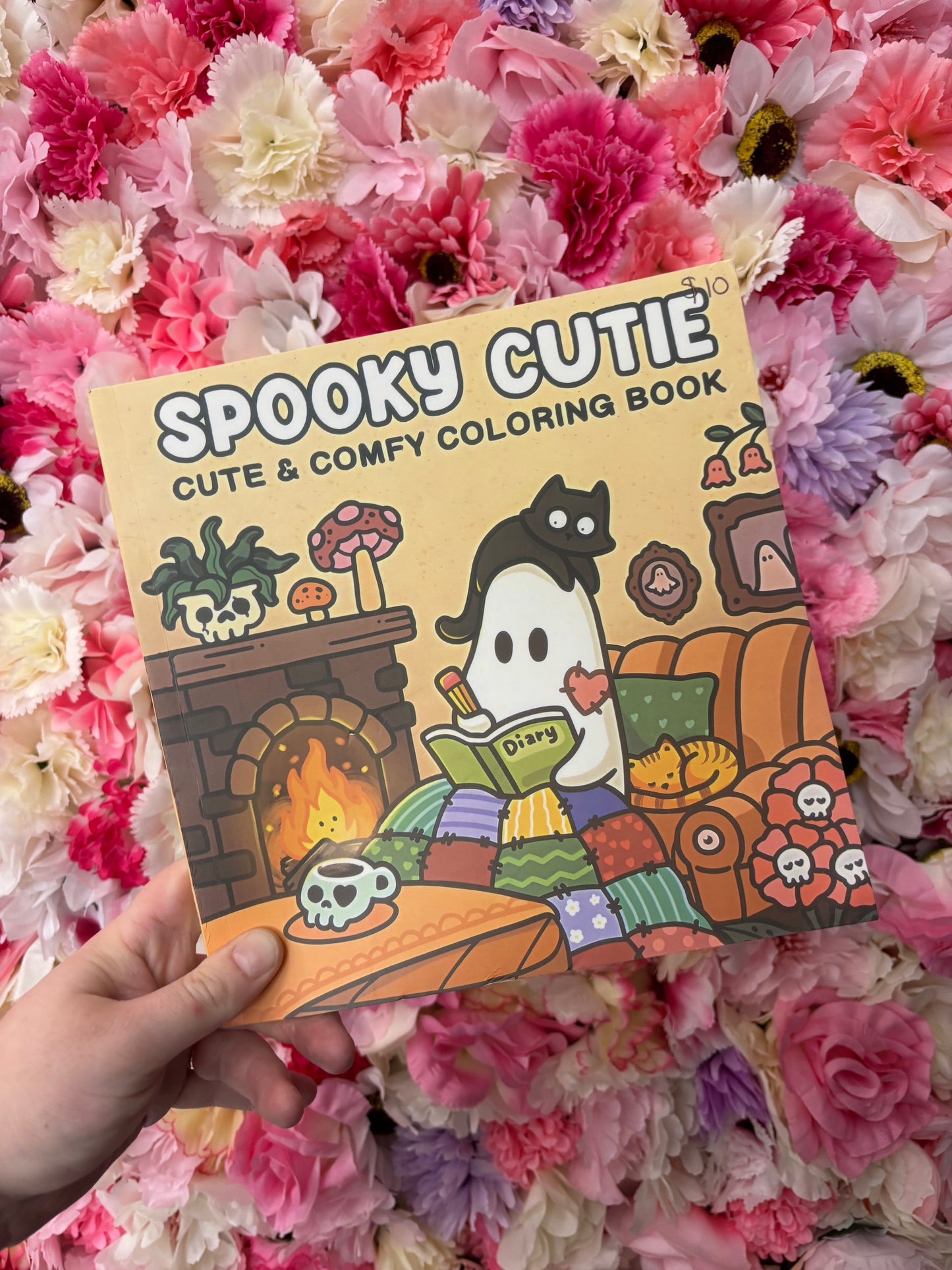 Spooky cutie colouring book