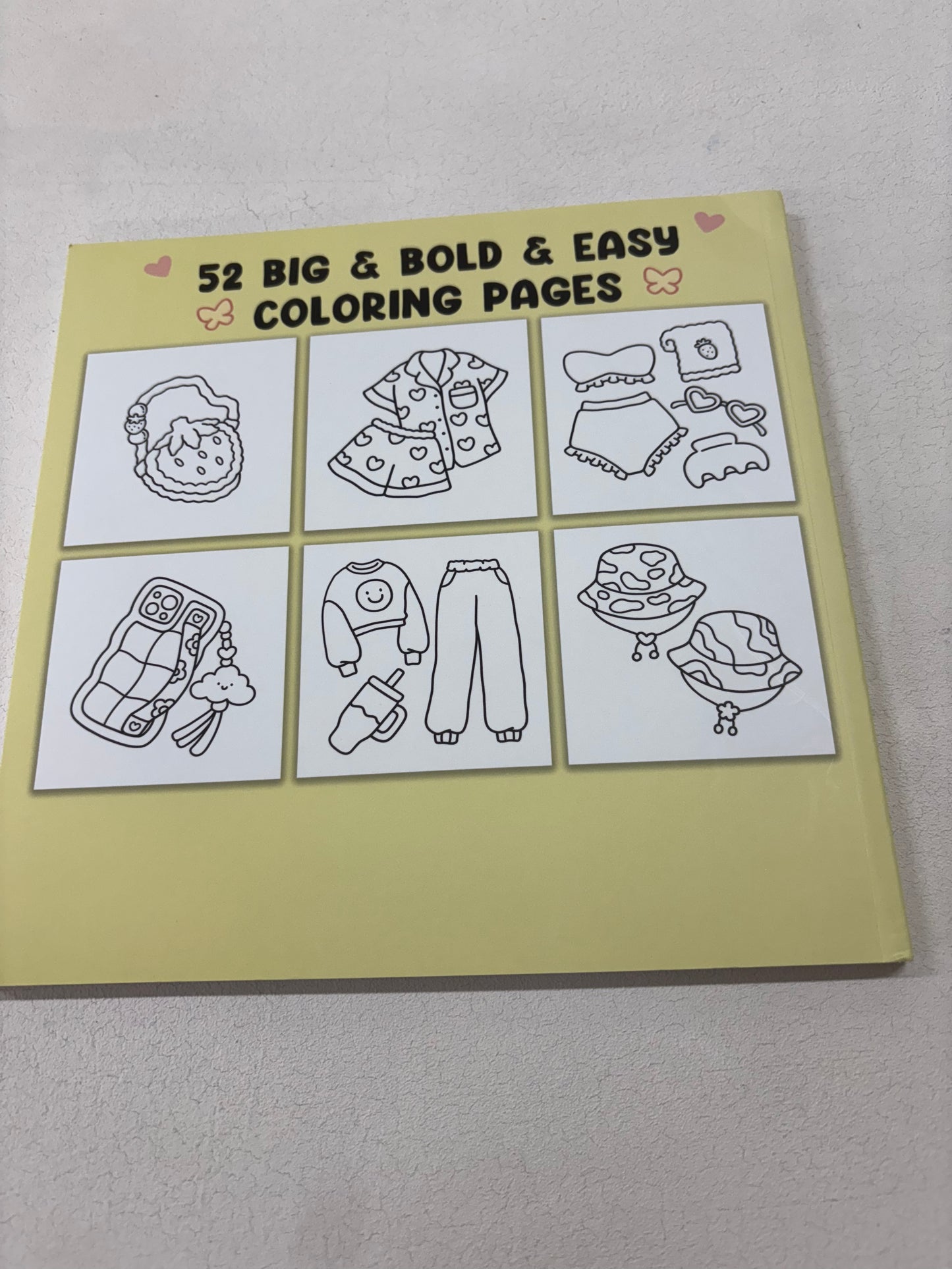 Fashion vibes colouring book