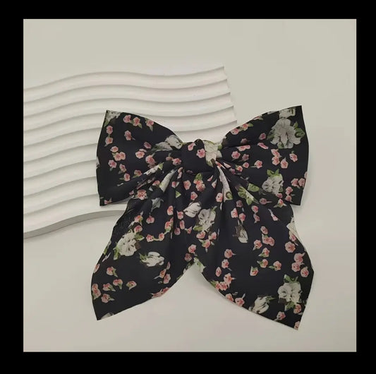 Hair bow