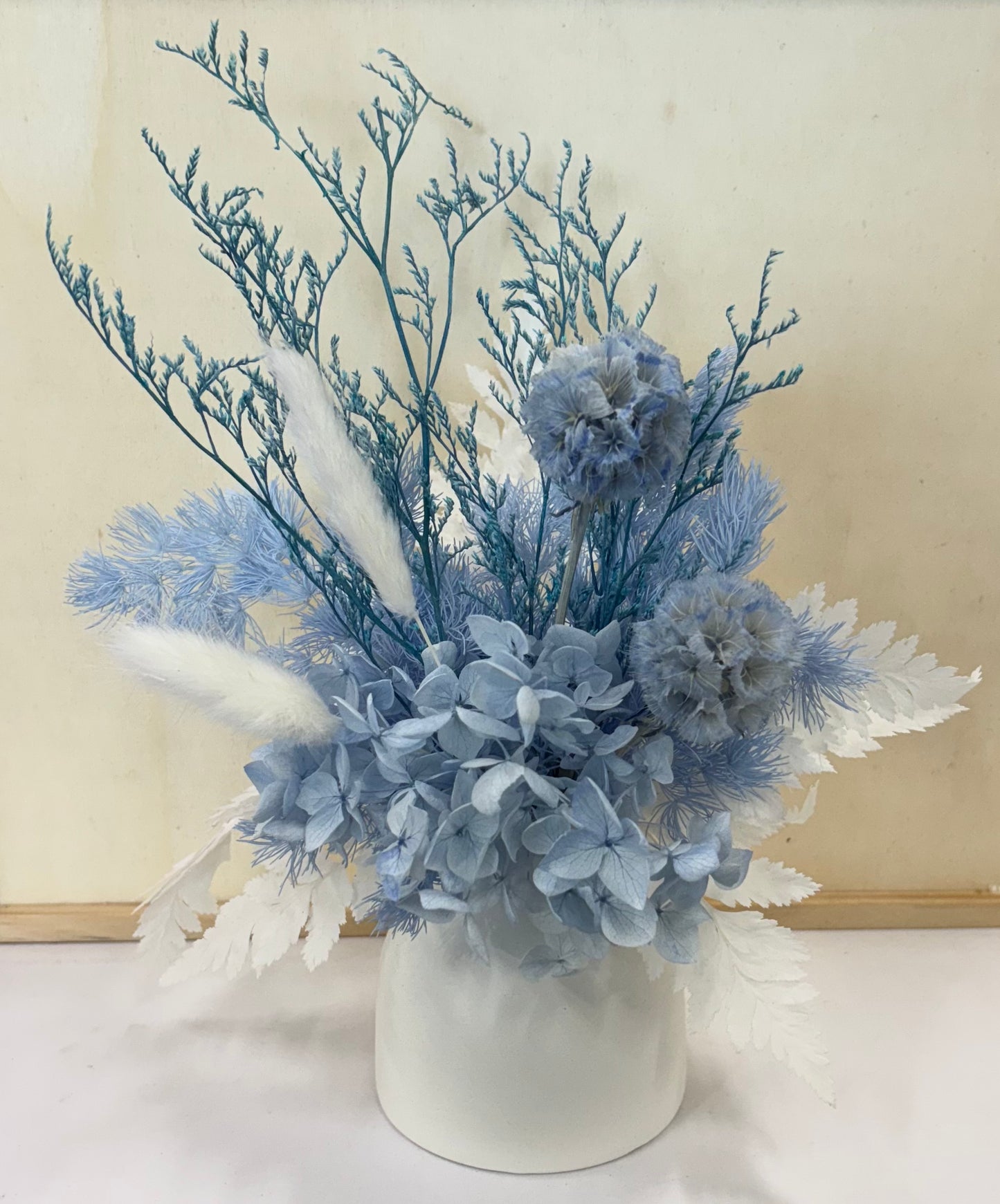 Small dried flower arrangement
