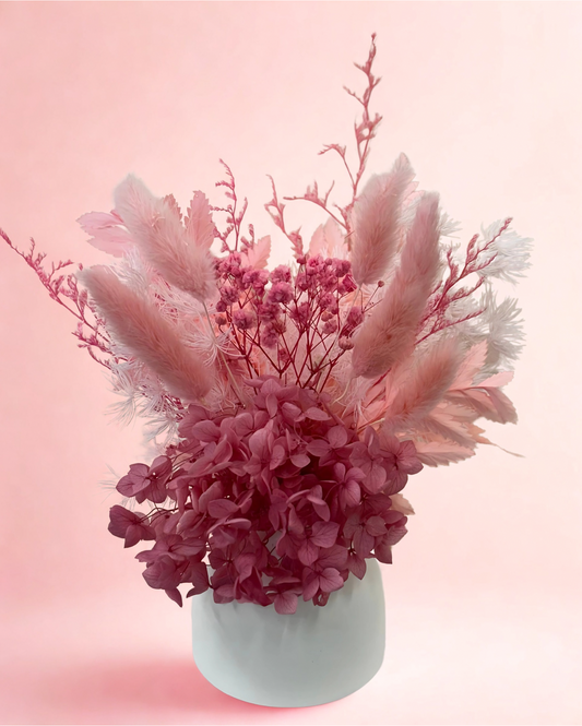 Small dried flower arrangement